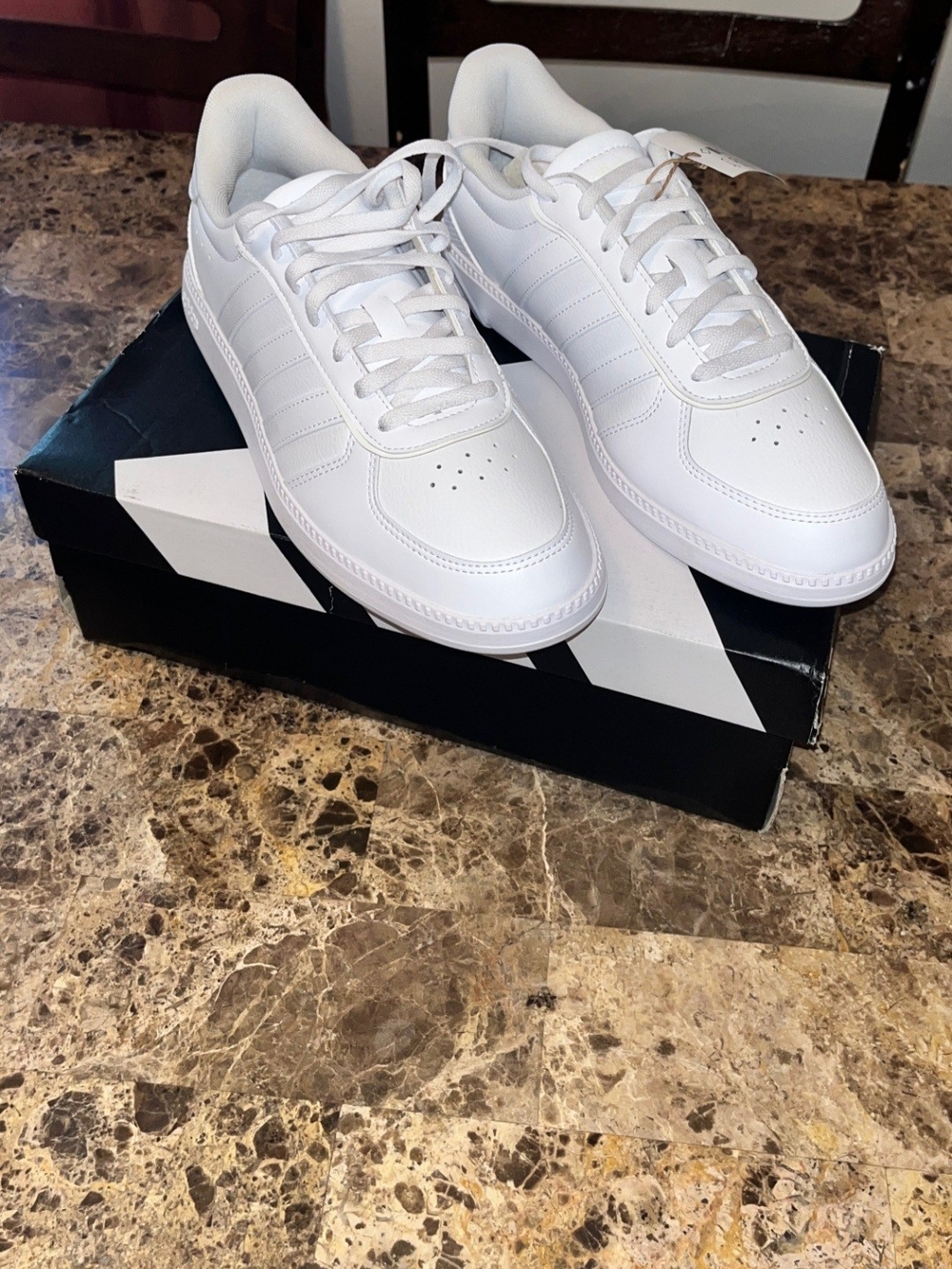 Women's Classic White Low-Top Sneakers